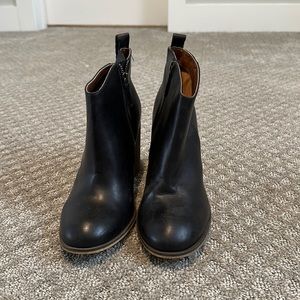 BP heeled boots